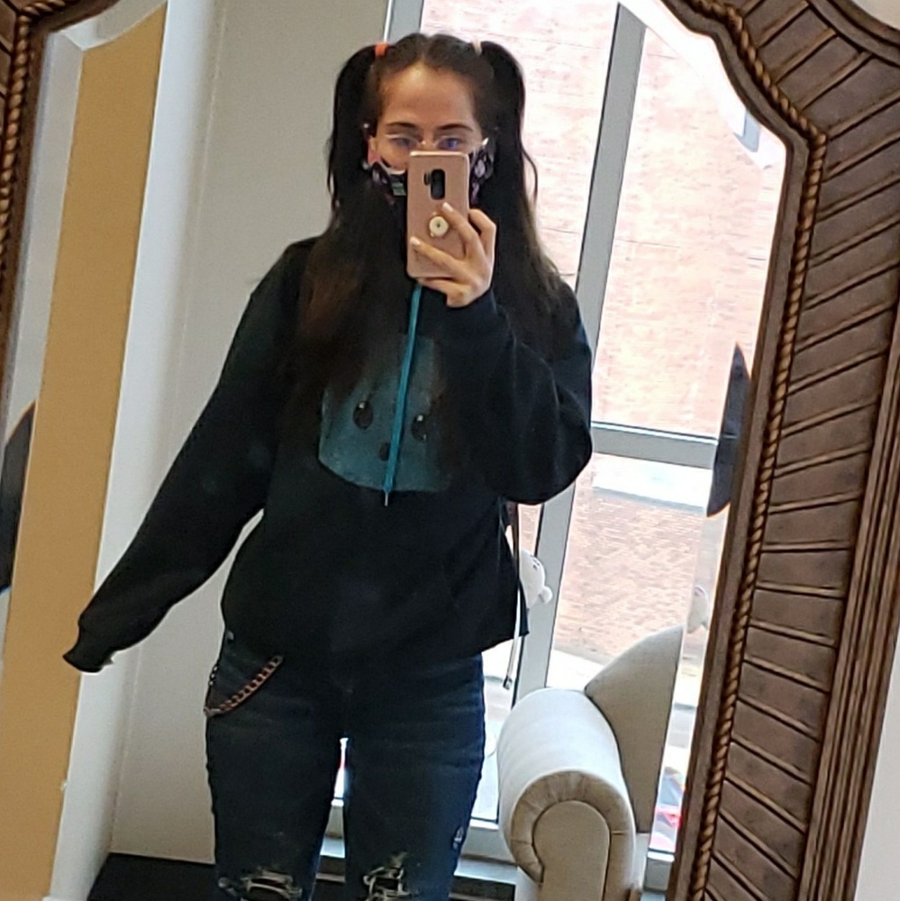 Meet your Posher, Leah